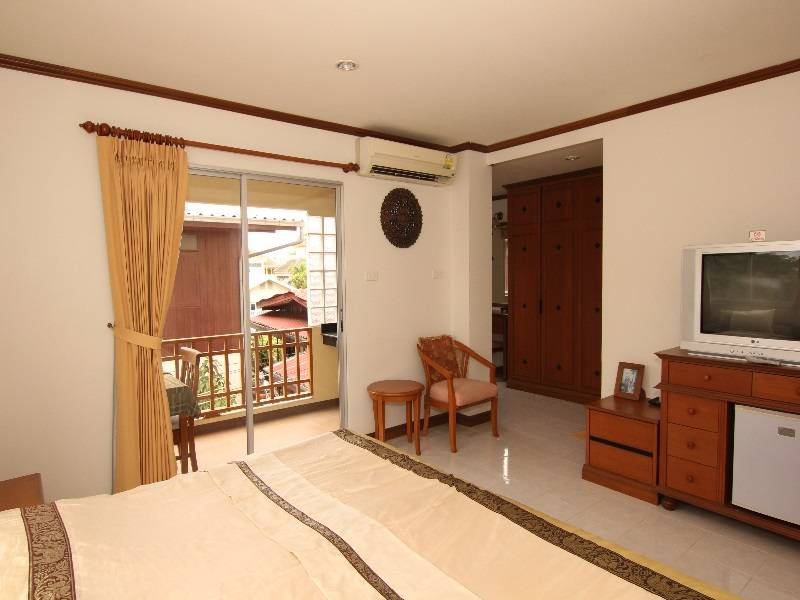 Hua Hin White Villa Hotel